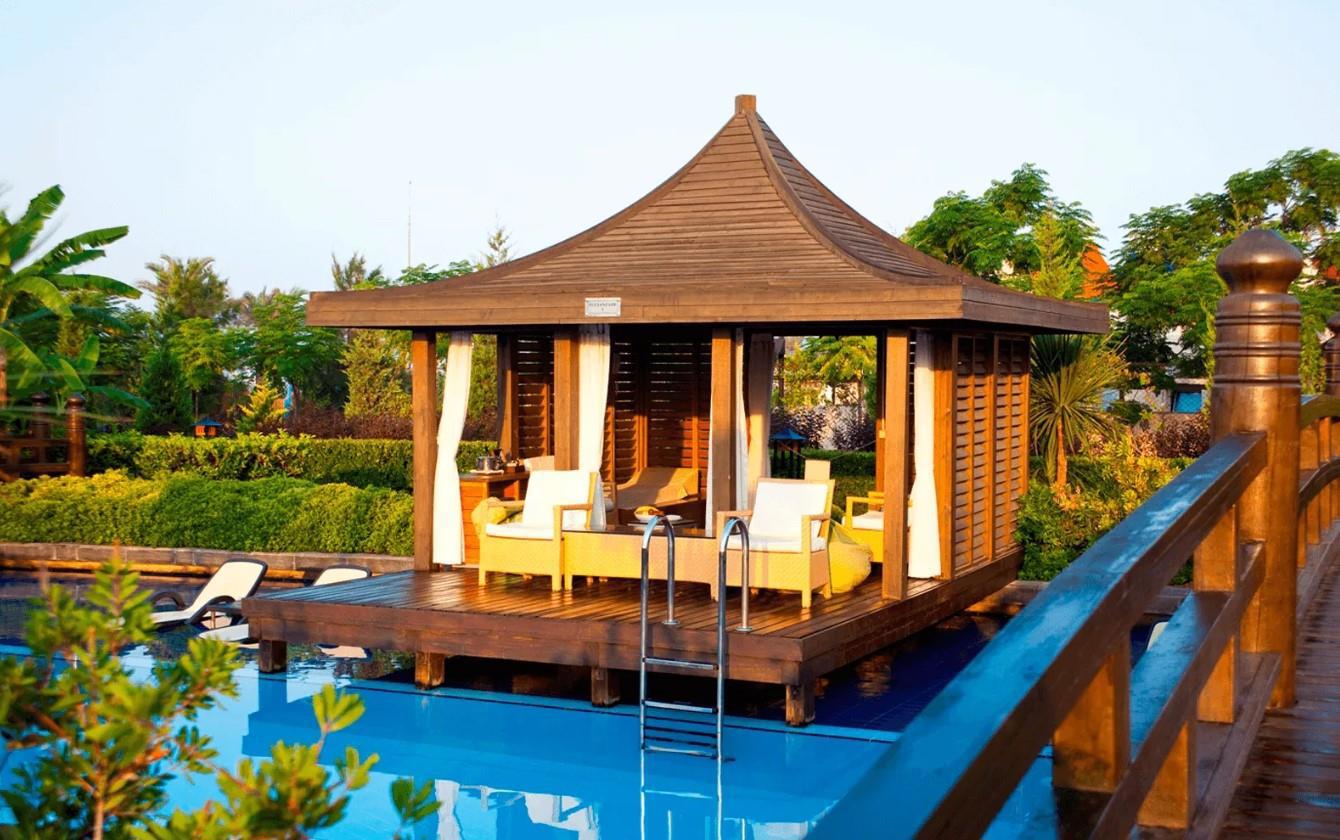 Limak Lara Deluxe Hotel & Resort