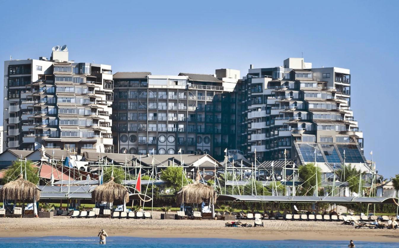 Limak Lara Deluxe Hotel & Resort