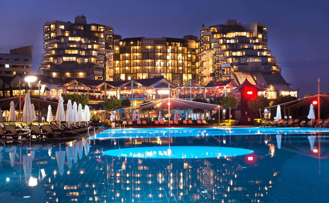 Limak Lara Deluxe Hotel & Resort