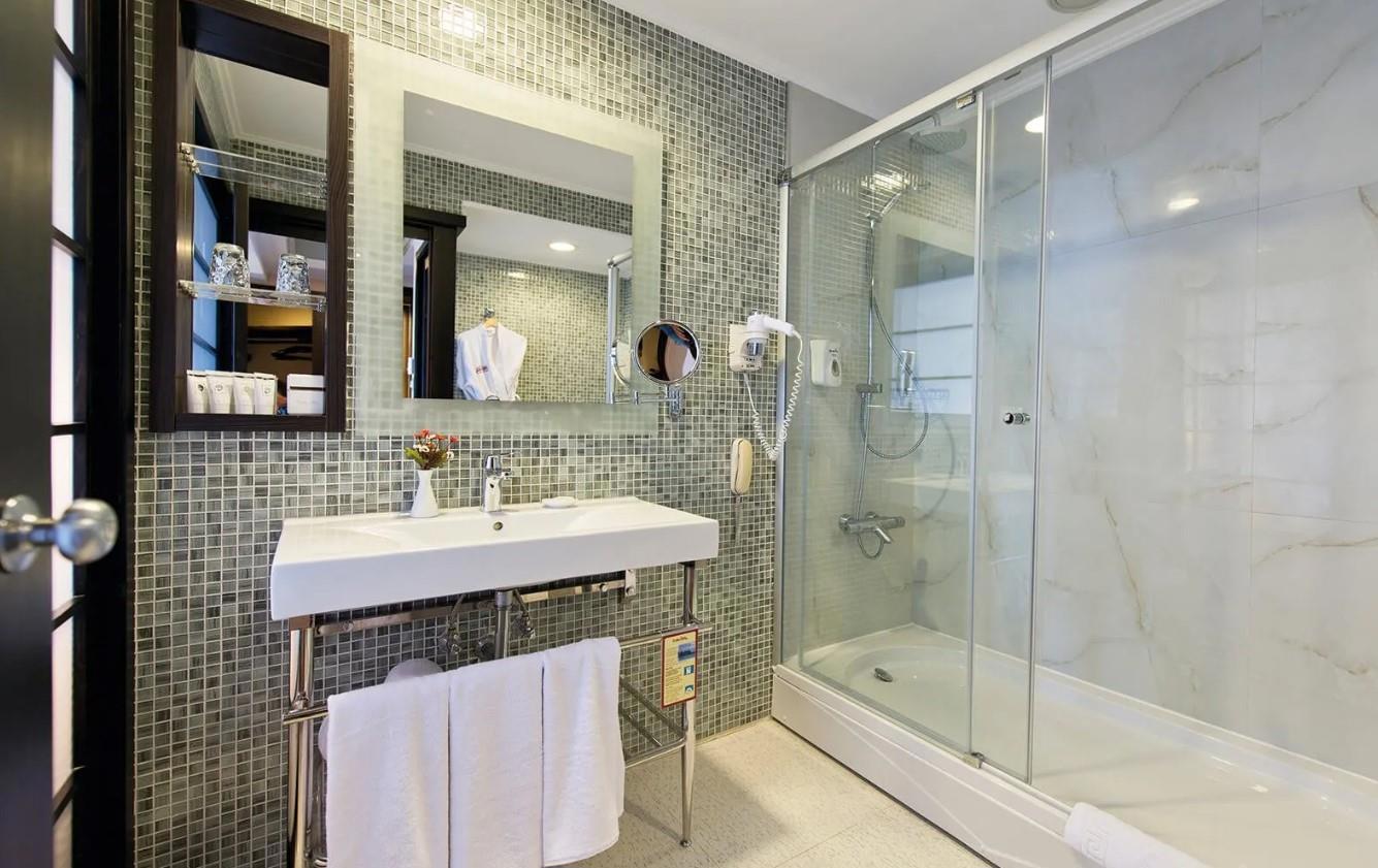 Limak Lara Deluxe Hotel & Resort