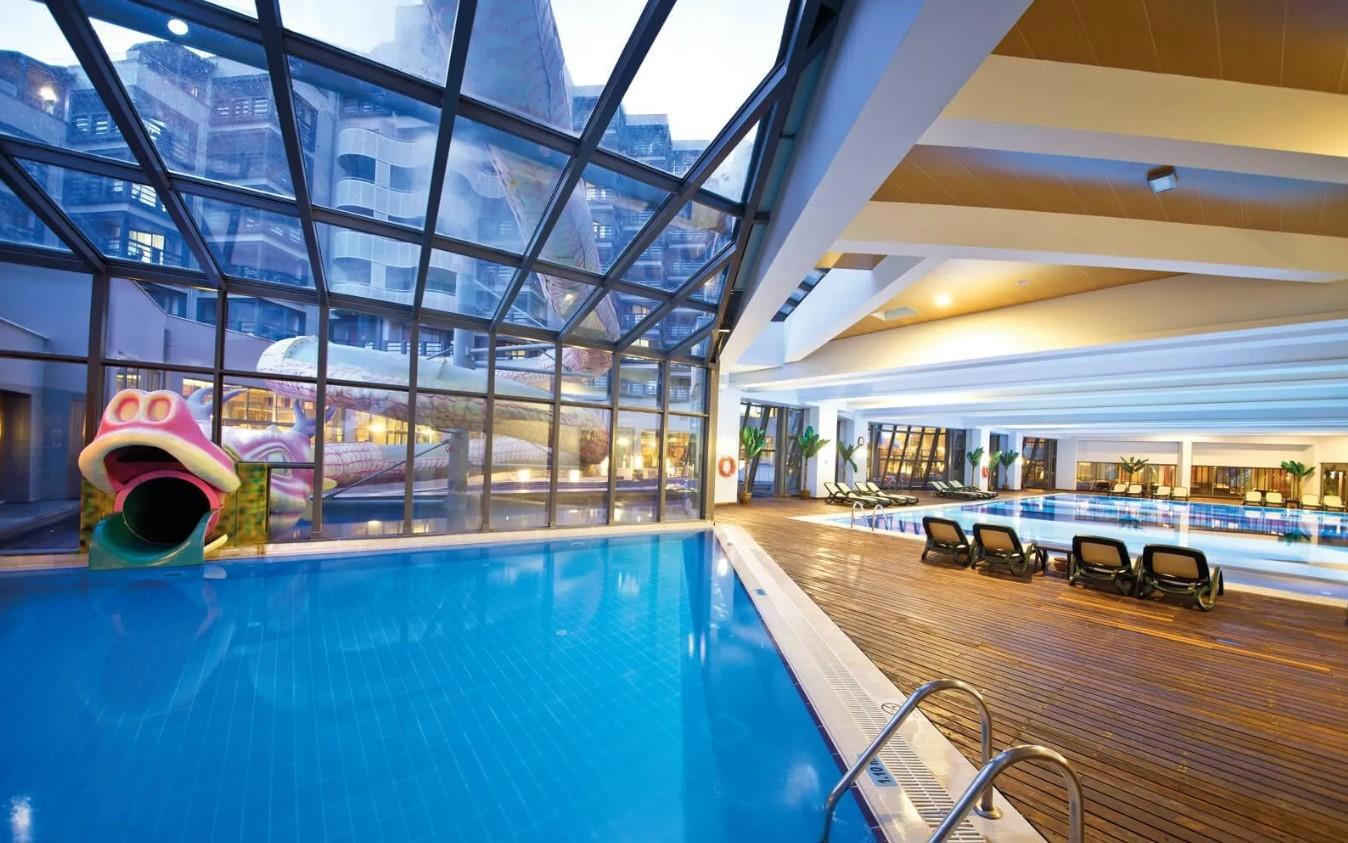 Limak Lara Deluxe Hotel & Resort