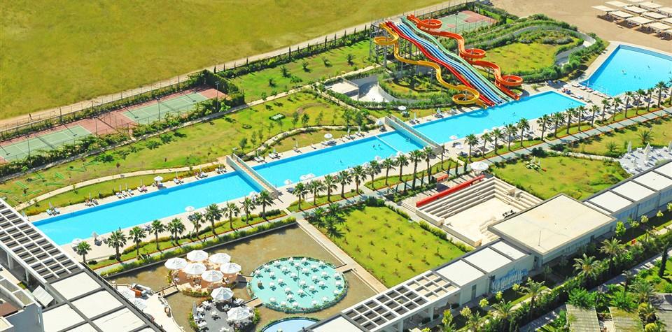 Crystal Centro Resort