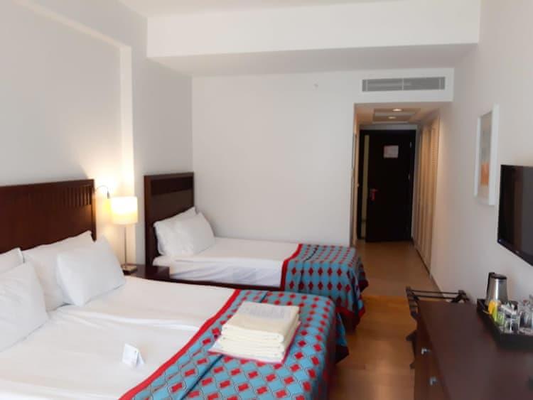 Lara Barut Collection