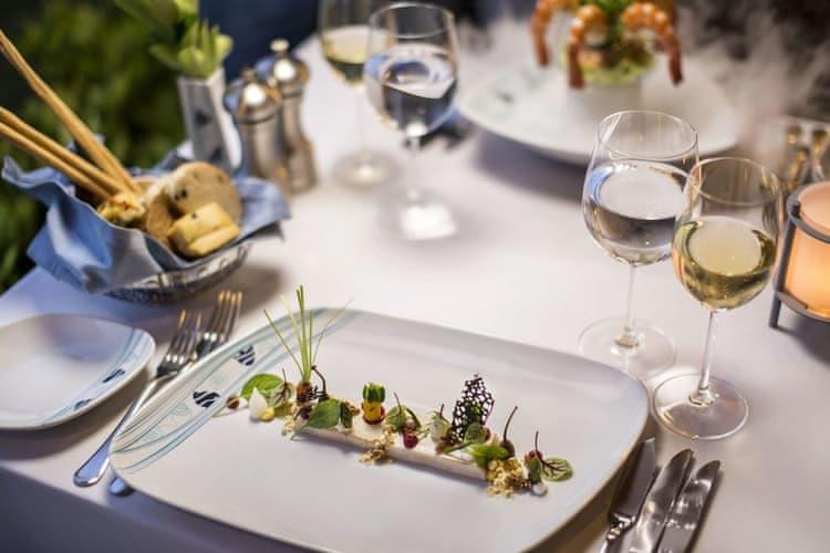 Lara Barut Collection