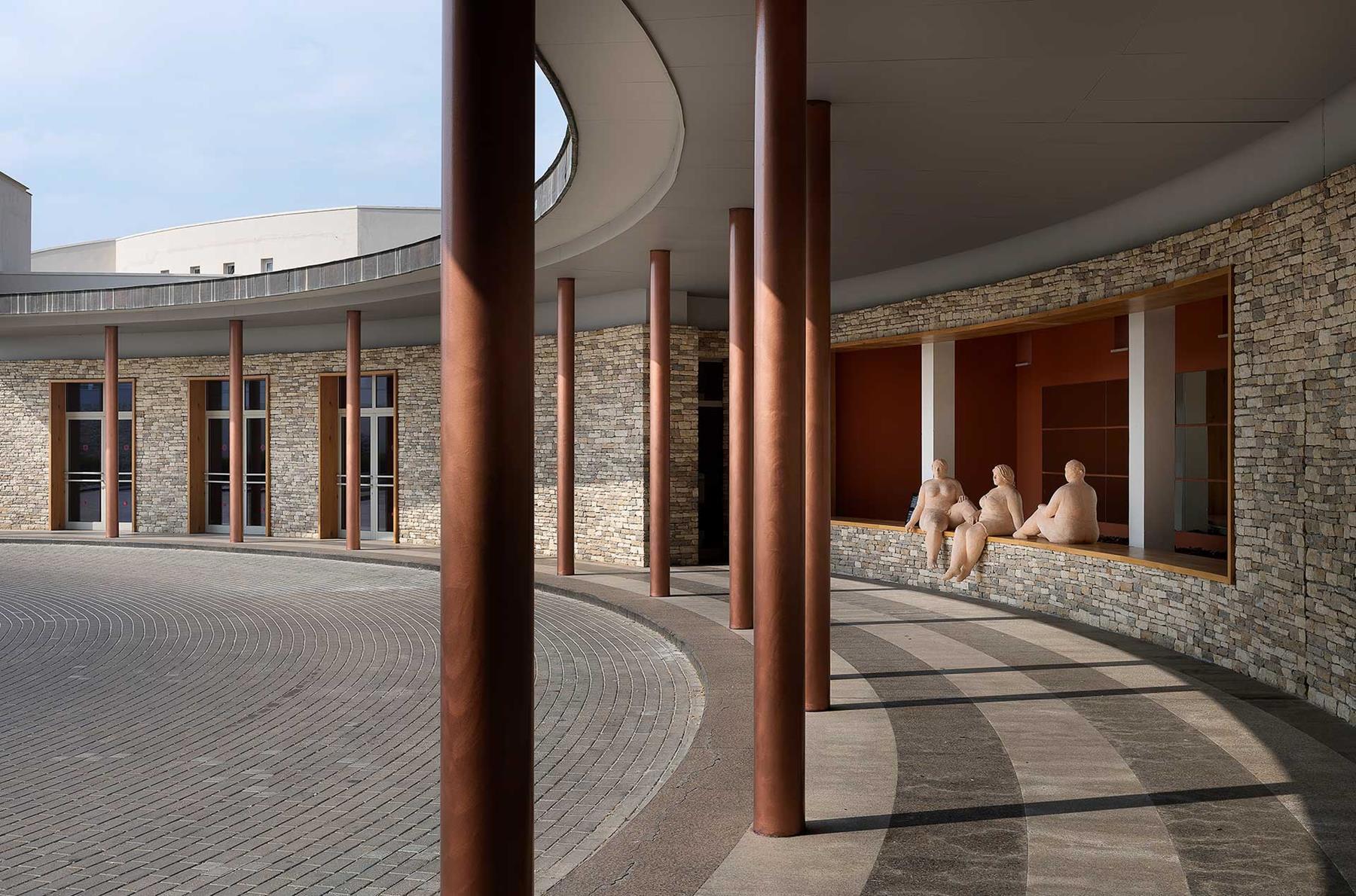 Lara Barut Collection