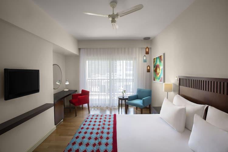 Lara Barut Collection