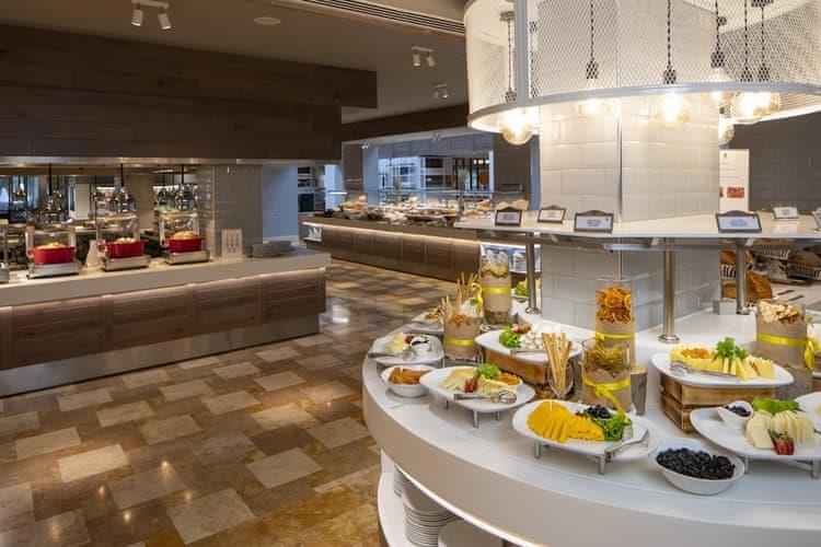 Lara Barut Collection