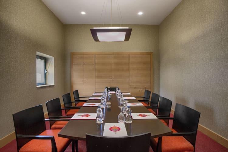 Lara Barut Collection