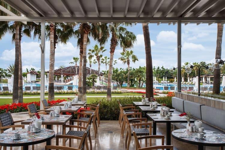 Lara Barut Collection