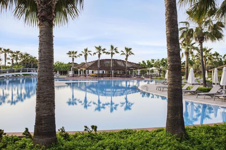 Lara Barut Collection