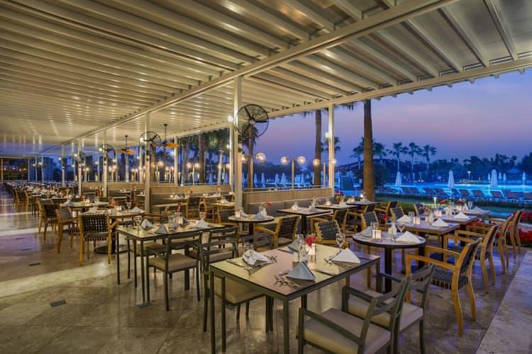 Lara Barut Collection