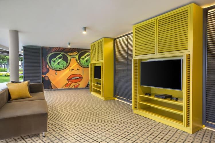 Lara Barut Collection