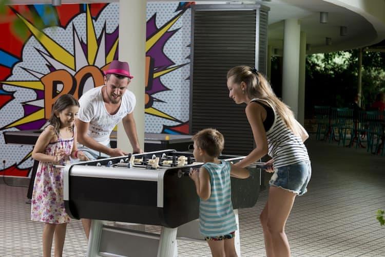 Lara Barut Collection