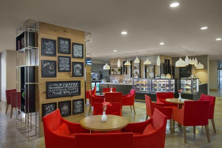 Lara Barut Collection