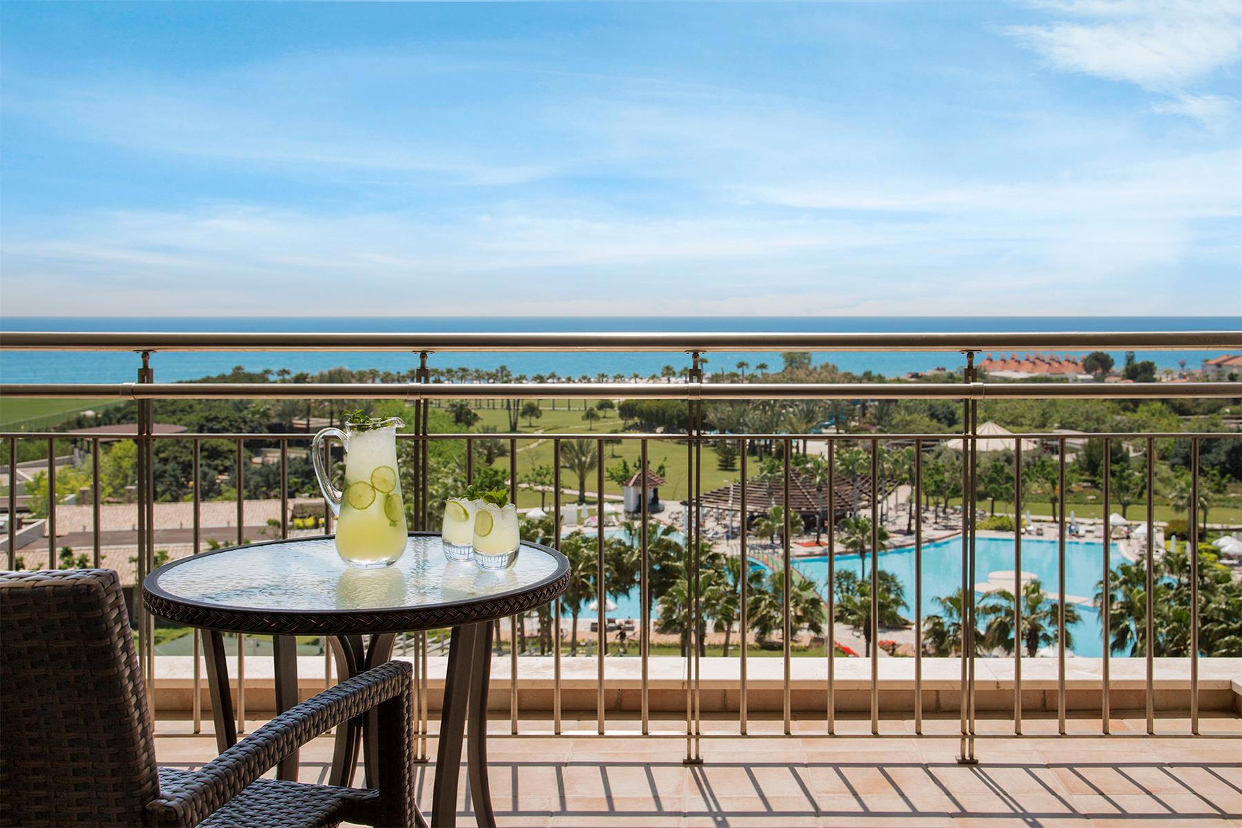 Lara Barut Collection