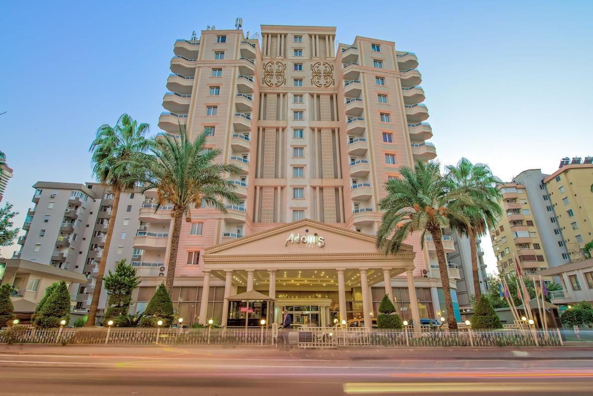 Adonis Hotel