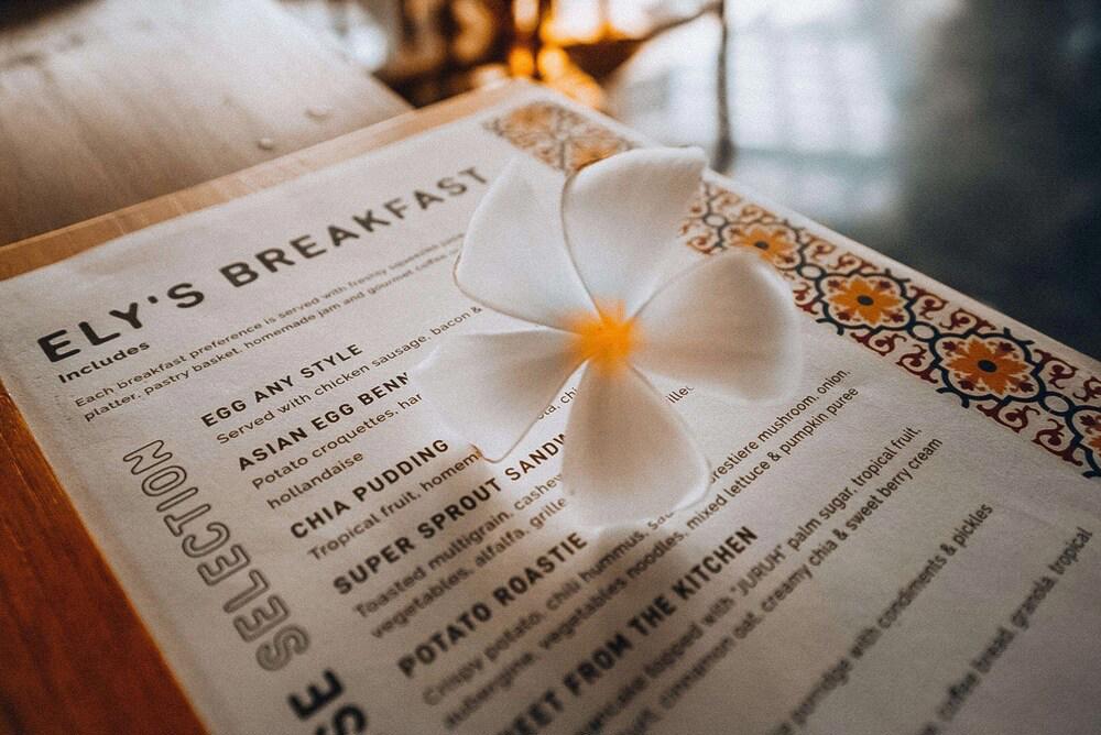 Adiwana Unagi Suites Hotel