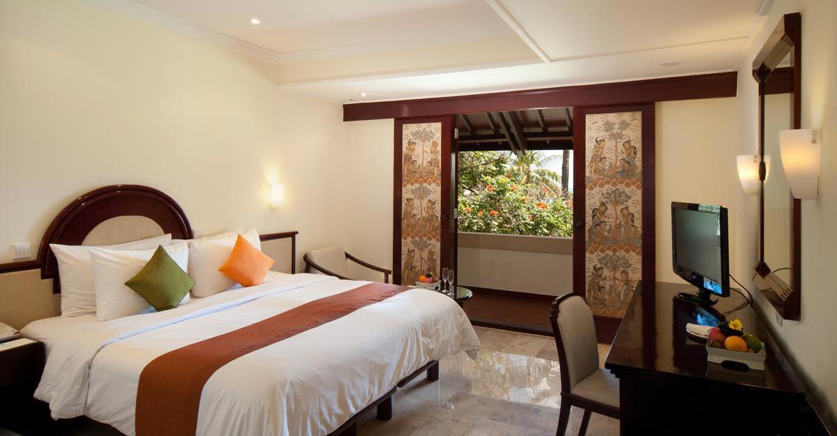 Discovery Kartika Plaza