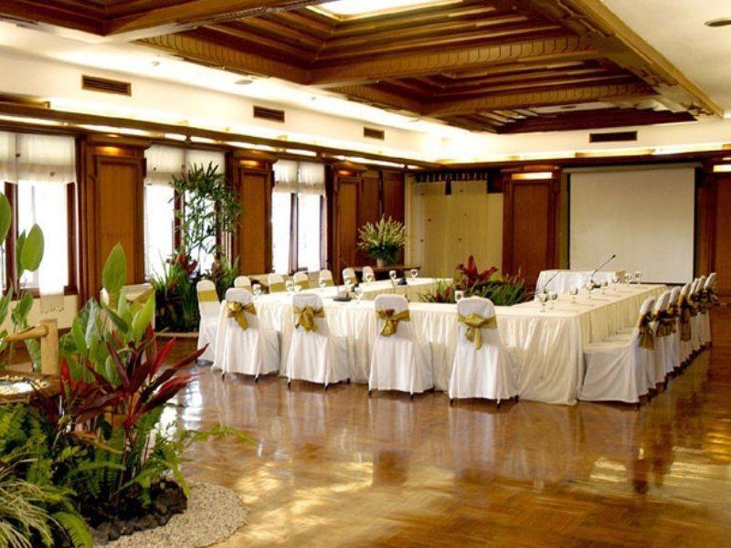 Kamandalu Resort & Spa