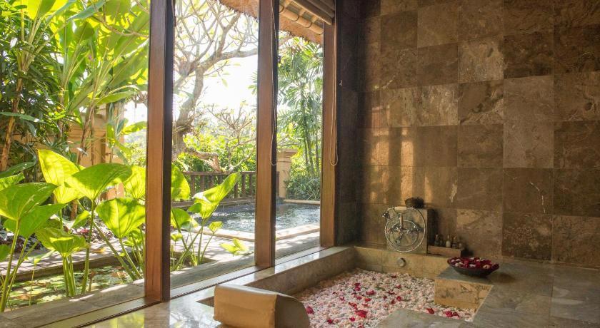 Komaneka at Monkey Forest