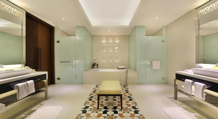 Samabe Bali Suites & Villas