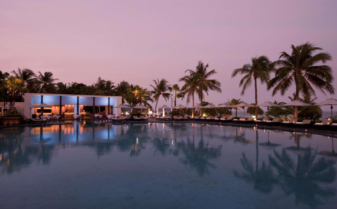 Pullman Phuket Karon Beach Resort