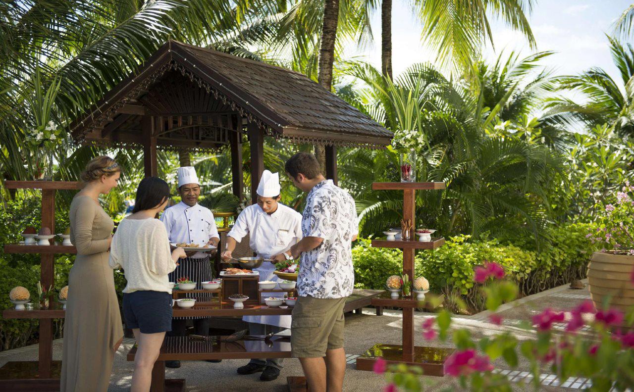 Pullman Phuket Karon Beach Resort