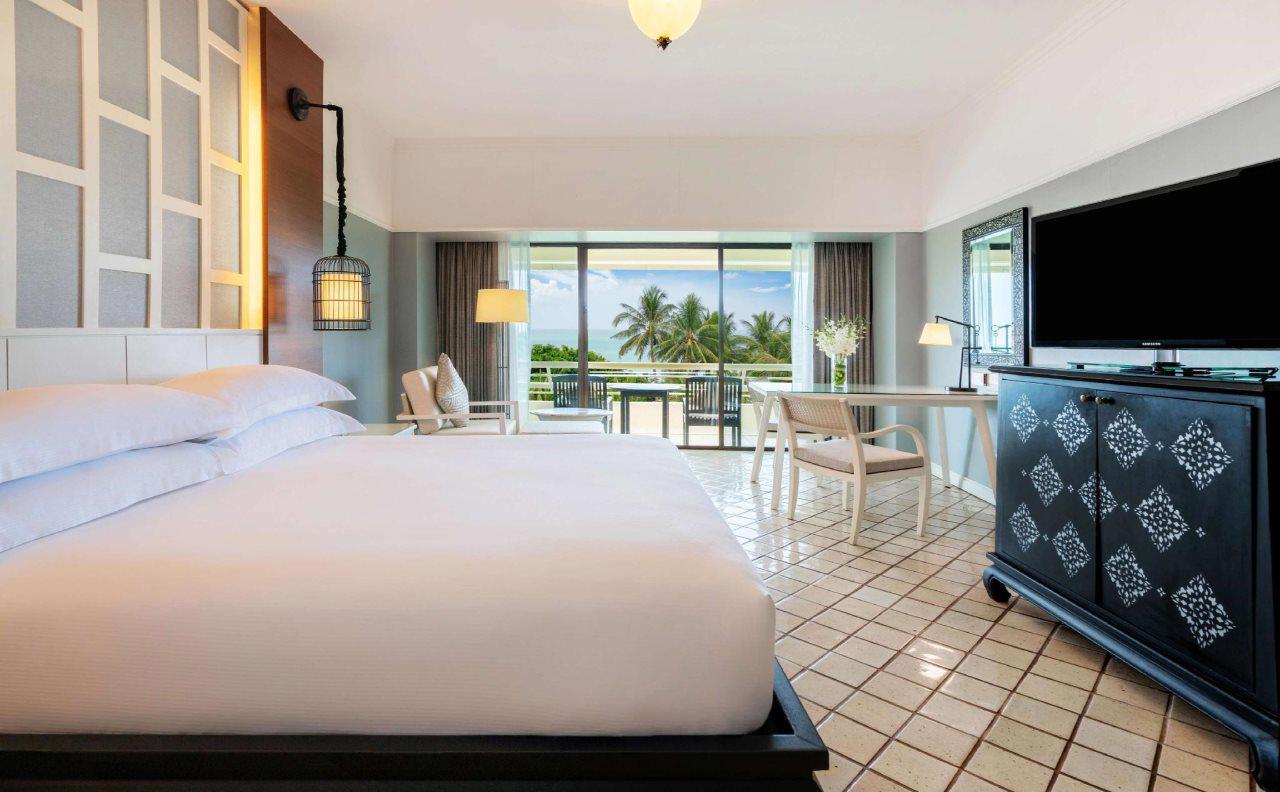 Pullman Phuket Karon Beach Resort