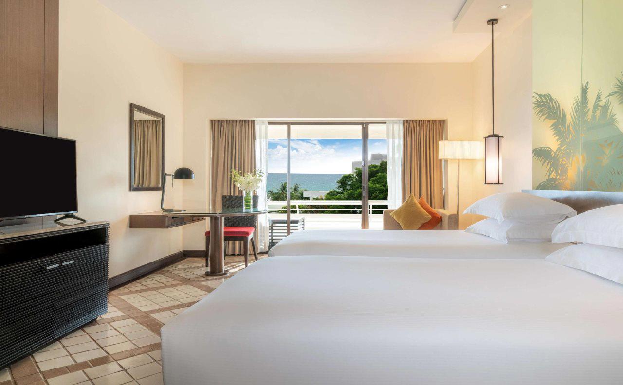 Pullman Phuket Karon Beach Resort