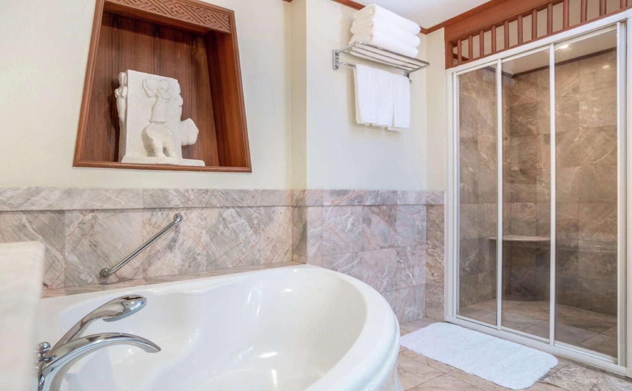 Pullman Phuket Karon Beach Resort