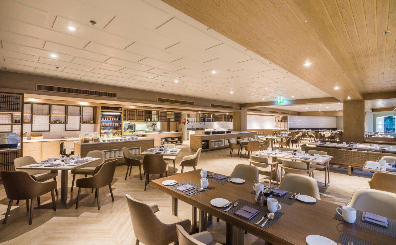 Phuket Marriott Resort & Spa, Merlin Beach