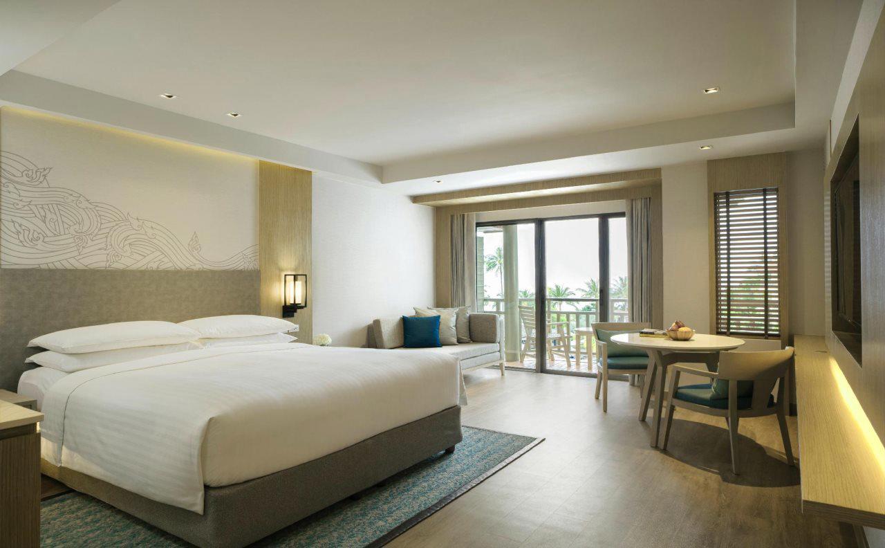 Phuket Marriott Resort & Spa, Merlin Beach