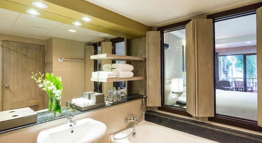 Phuket Marriott Resort & Spa, Merlin Beach