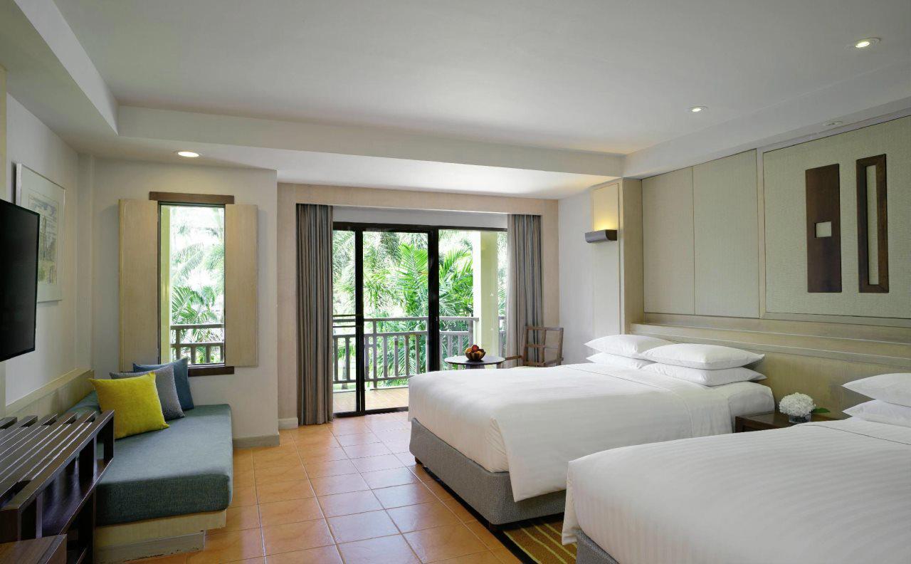 Phuket Marriott Resort & Spa, Merlin Beach