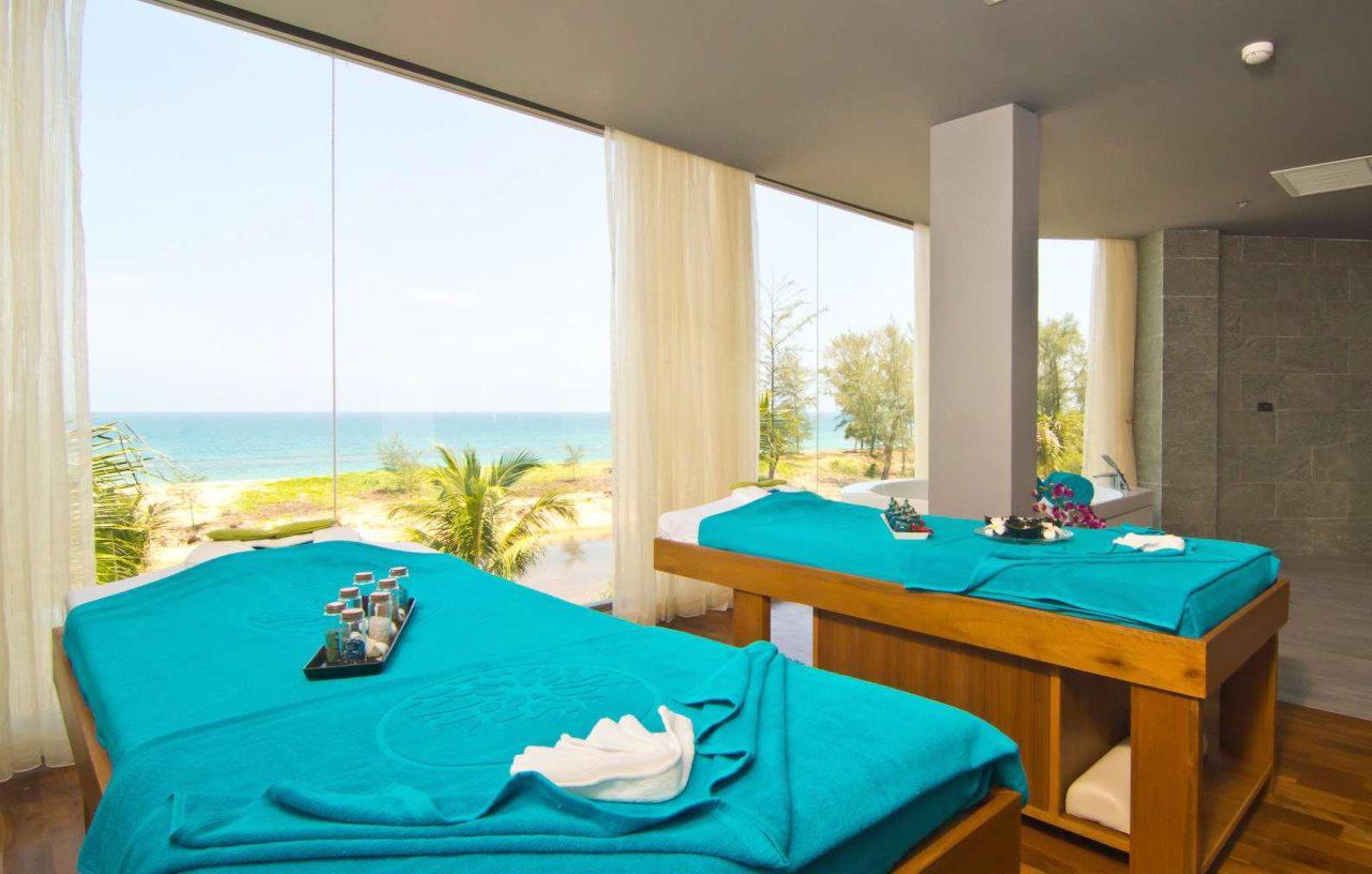 Le Coral Hideaway Beyond