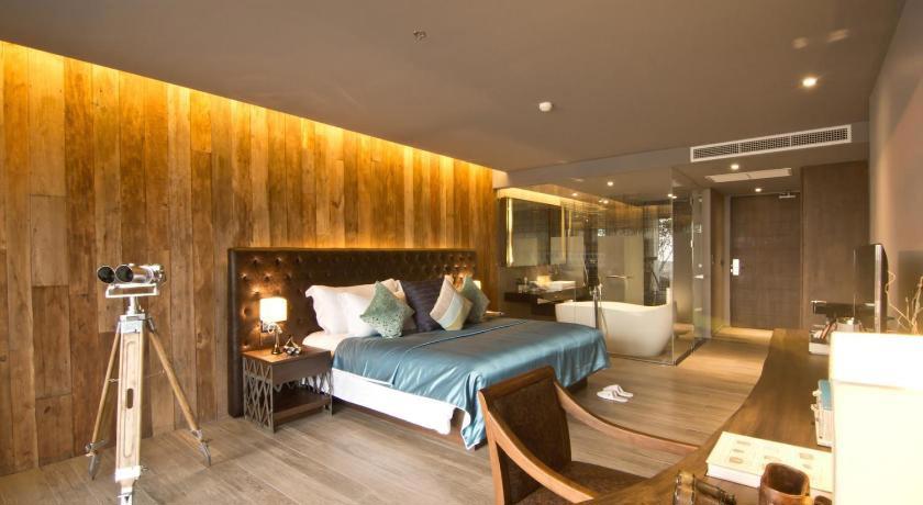 Le Coral Hideaway Beyond