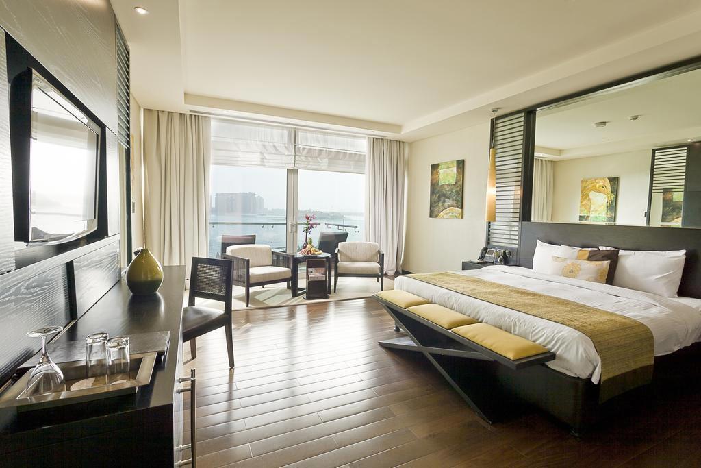 Rixos The Palm Hotel & Suites