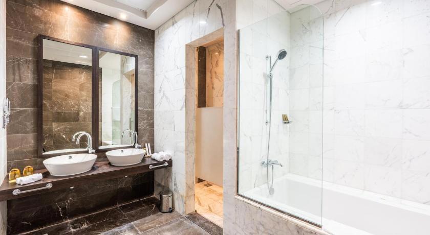 Rixos The Palm Hotel & Suites