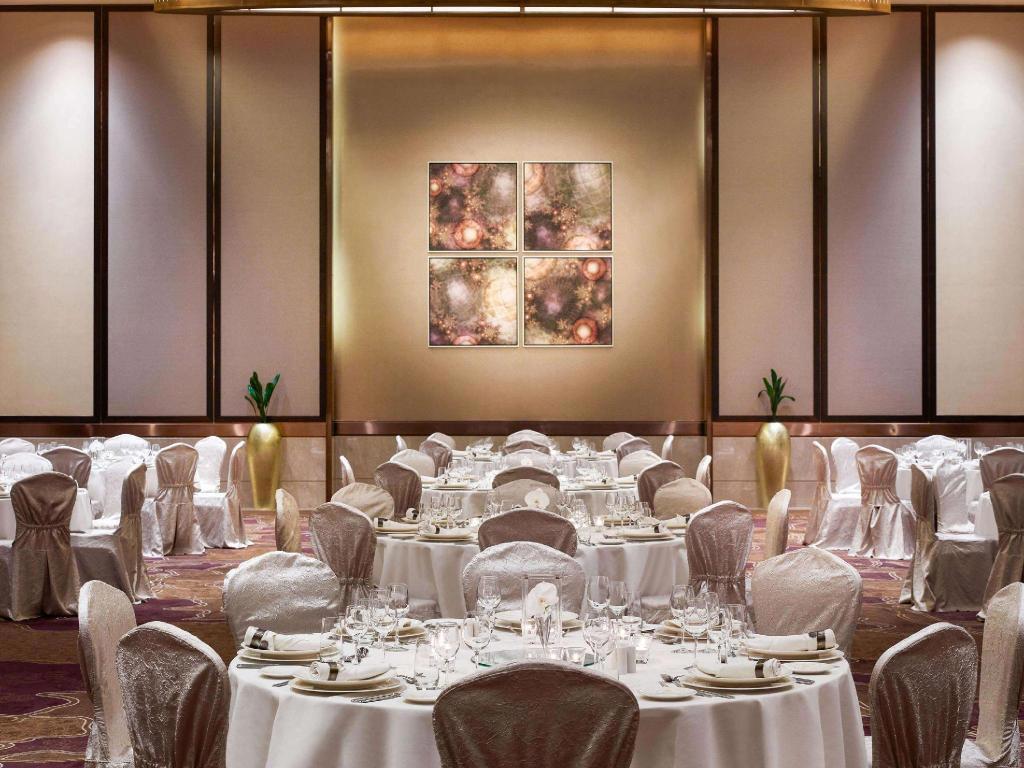 Swissôtel Al Ghurair