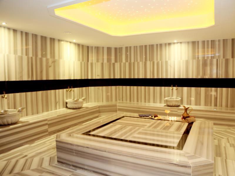 Ramada Hotel & Suites by Wyndham İstanbul Şişli