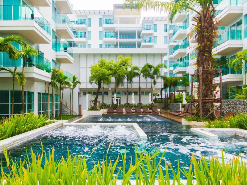 Fishermen's Harbour Urban Resort