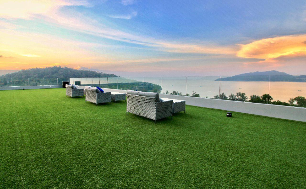 Crest Resort & Pool Villas