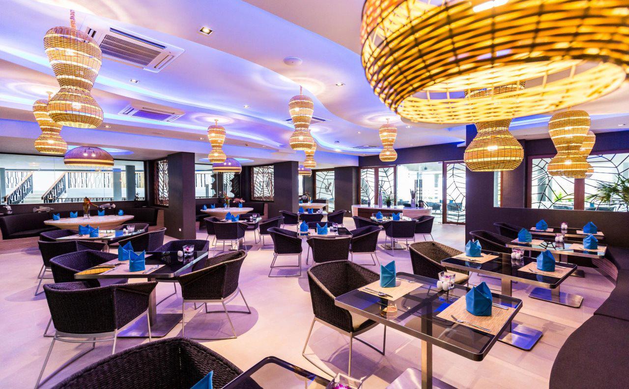 Crest Resort & Pool Villas