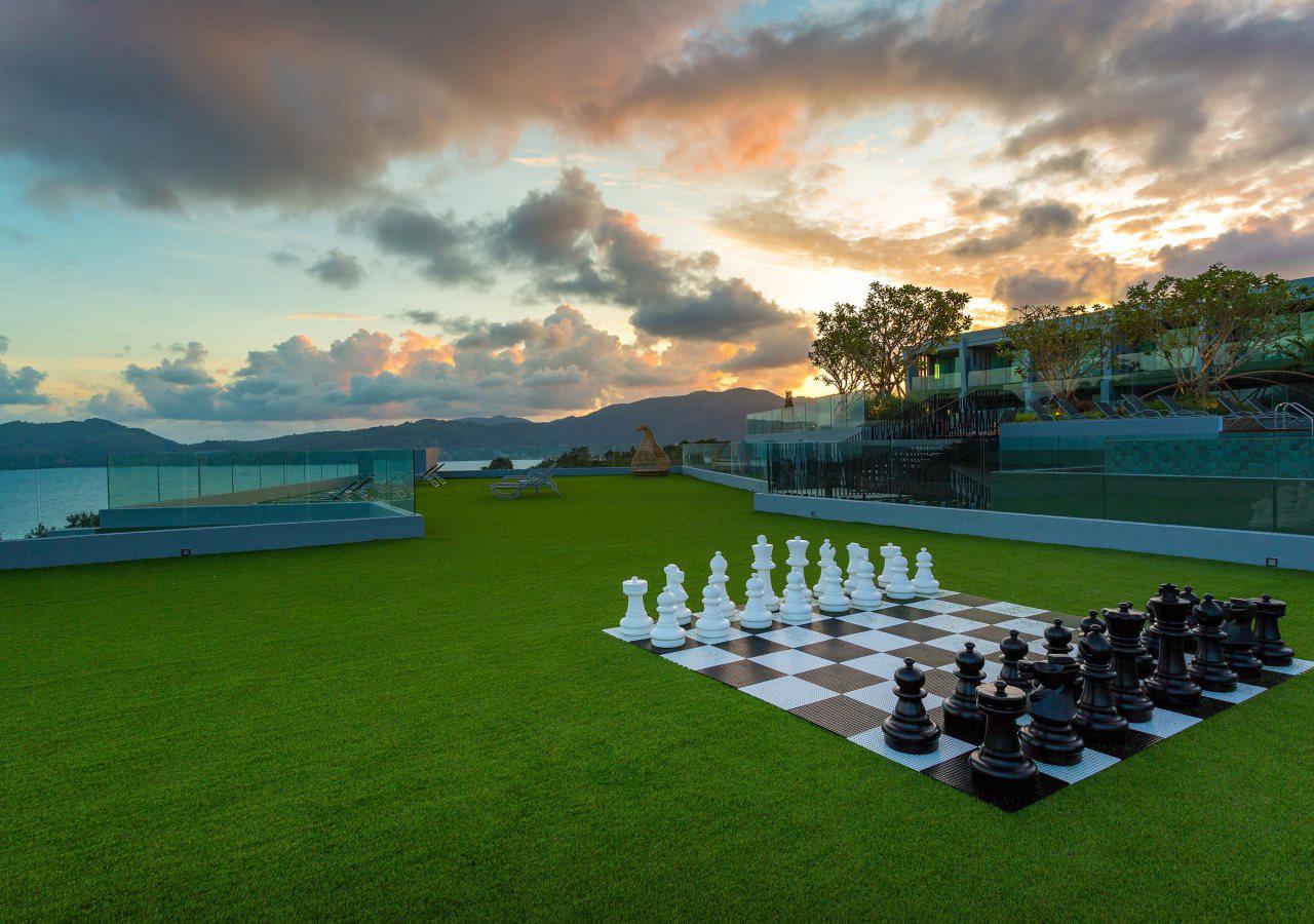 Crest Resort & Pool Villas