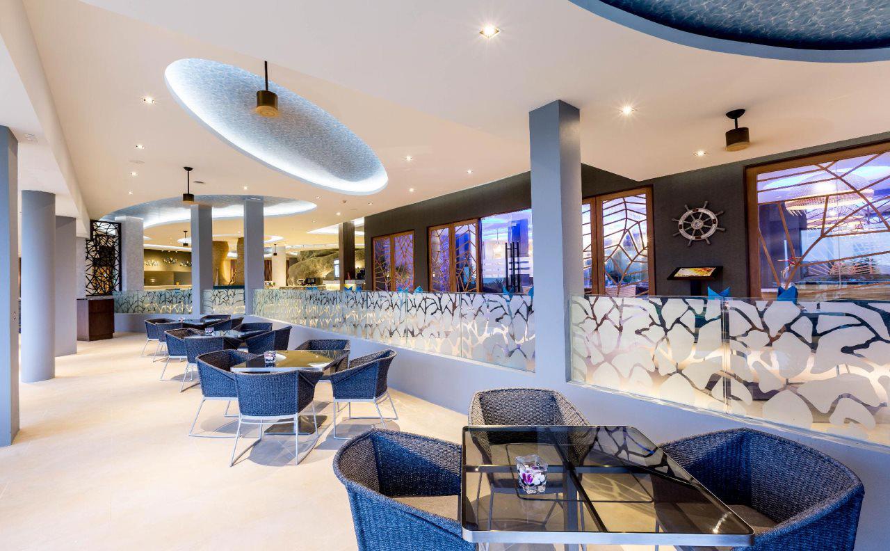 Crest Resort & Pool Villas