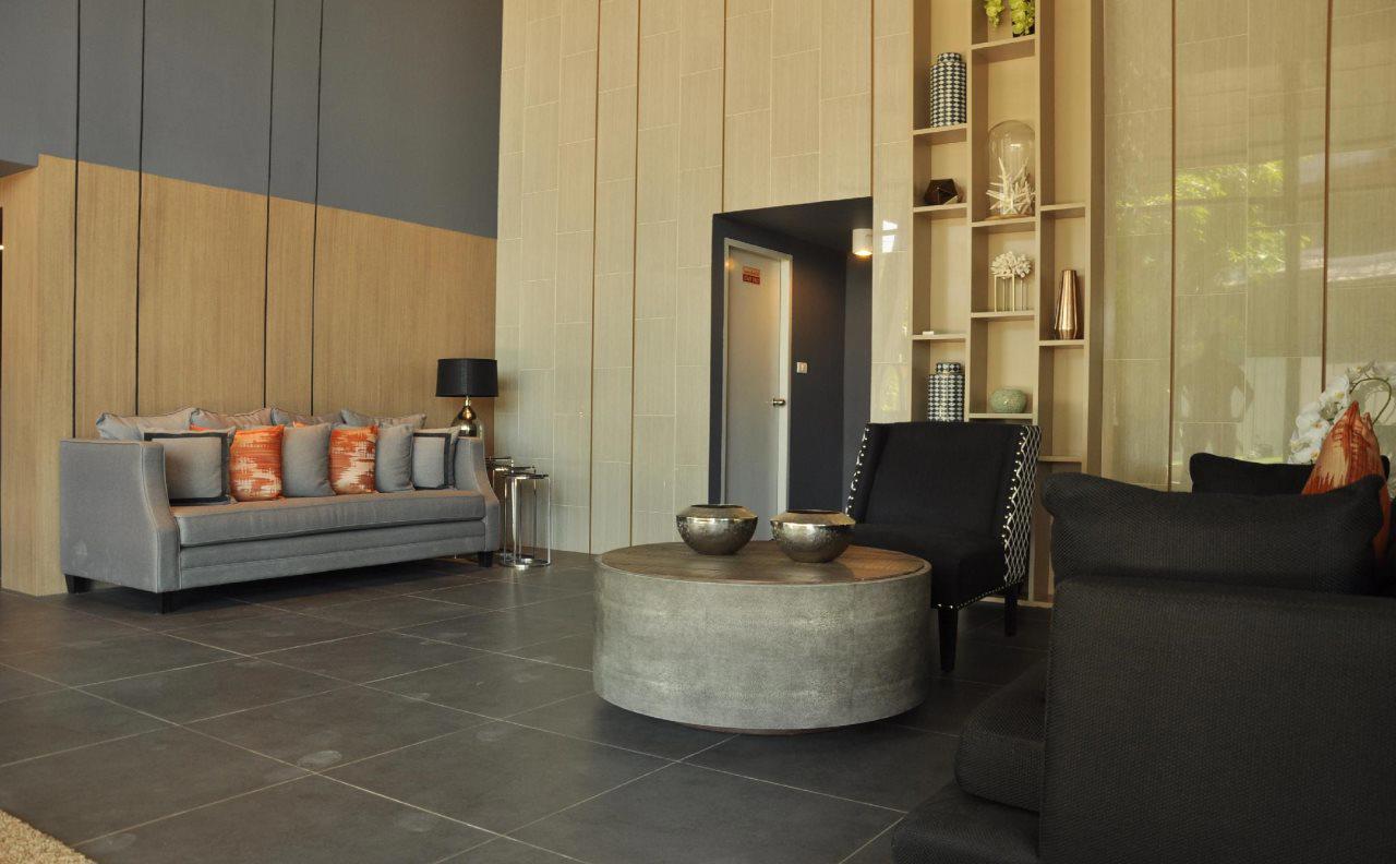 6th Avenue Surin Beach