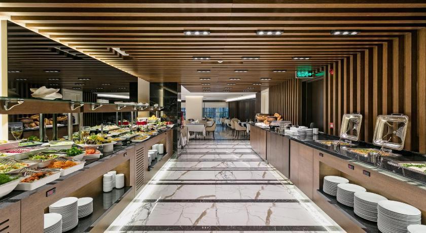 B Business Hotel & Spa