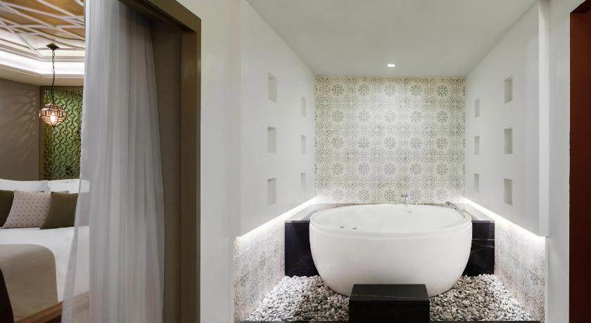 Avista Grande Phuket Karon - MGallery by Sofitel