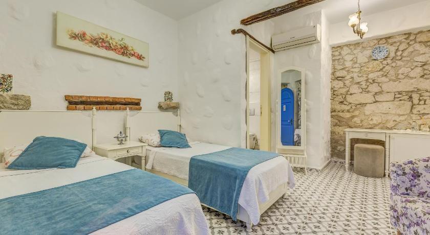 Alacati Eski Ev Hotel