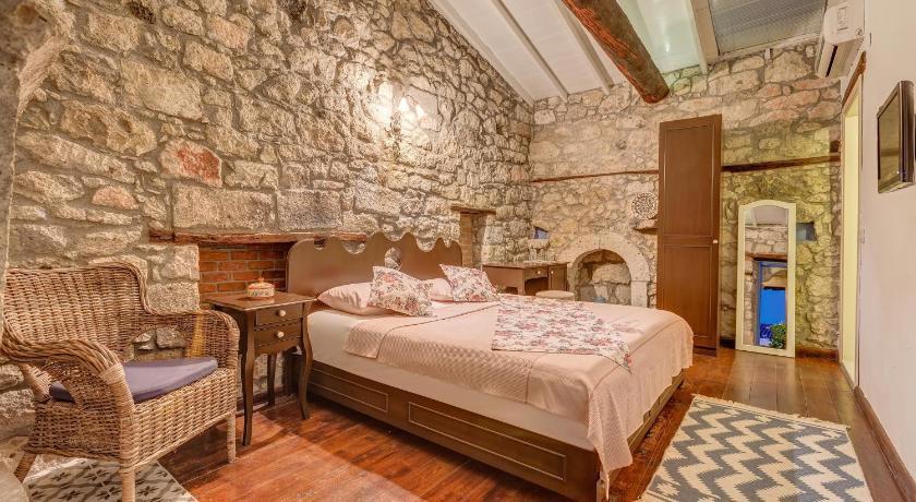 Alacati Eski Ev Hotel